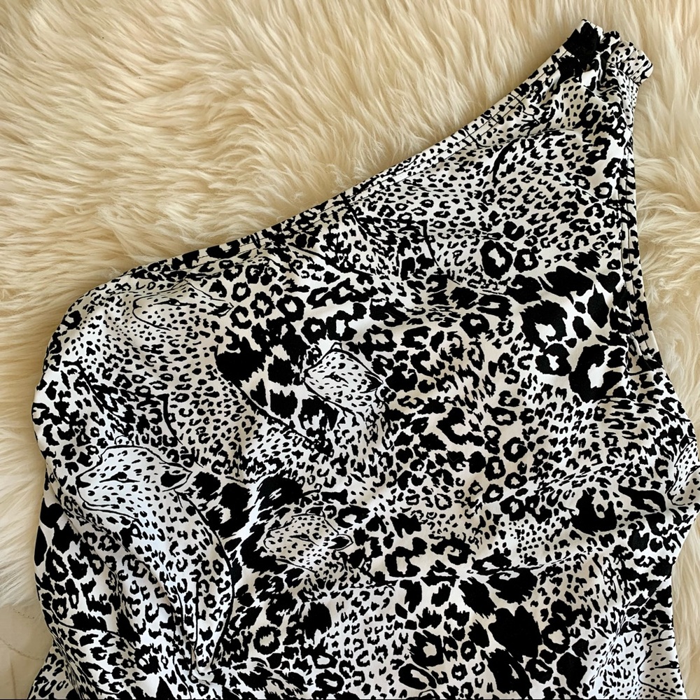 NWOT DKNY Swim Coverup Animal print Sz M - Picture 2 of 8